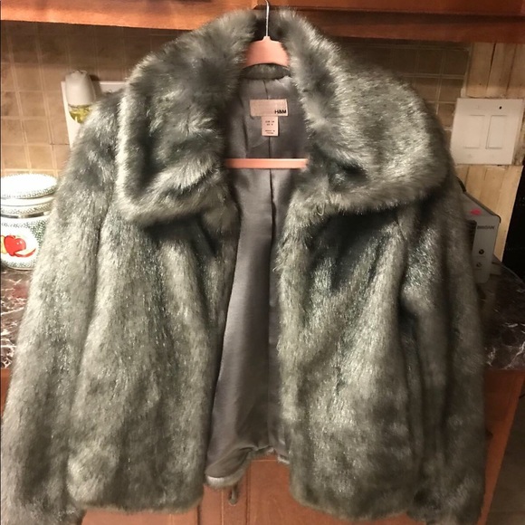 H&M Size 4 - Picture 1 of 2